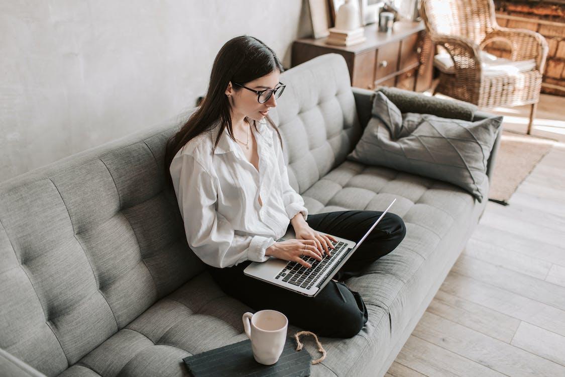 What is a speculative job application? (With email example)