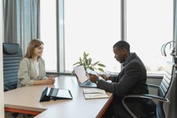Is it okay to ask about salary expectations in an interview?