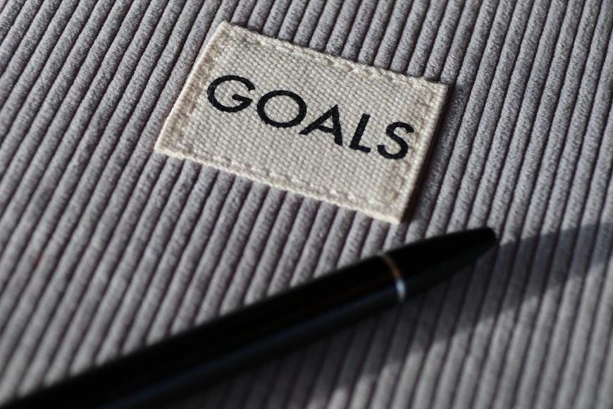 Excel your career in 2023 with SMART goals (best examples included!)